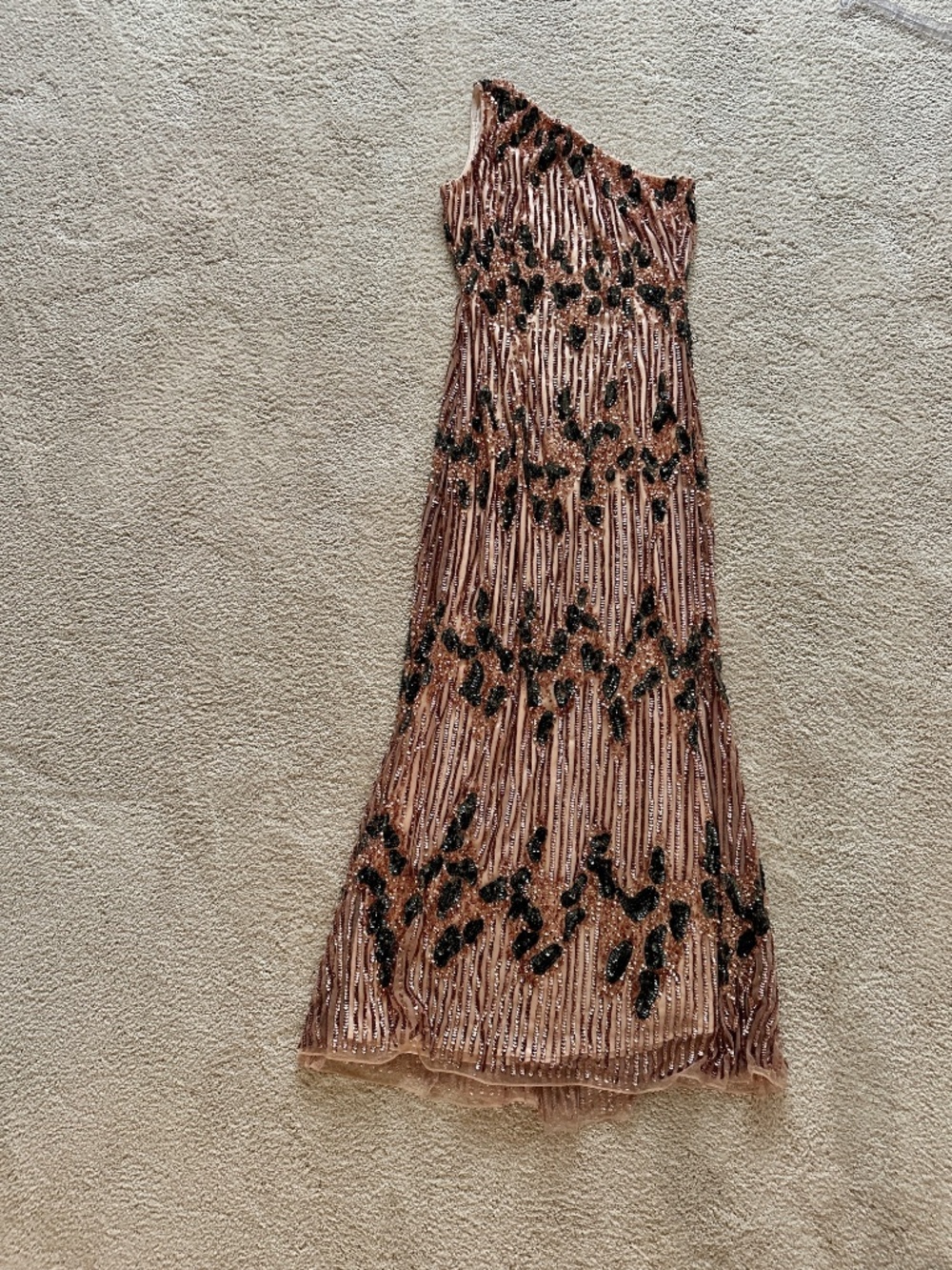 MacDuggal Signature gown size 6 - Picture 4 of 6